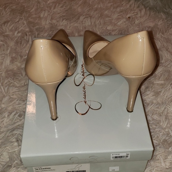 Jessica Simpson's Shoes - Picture 4 of 7